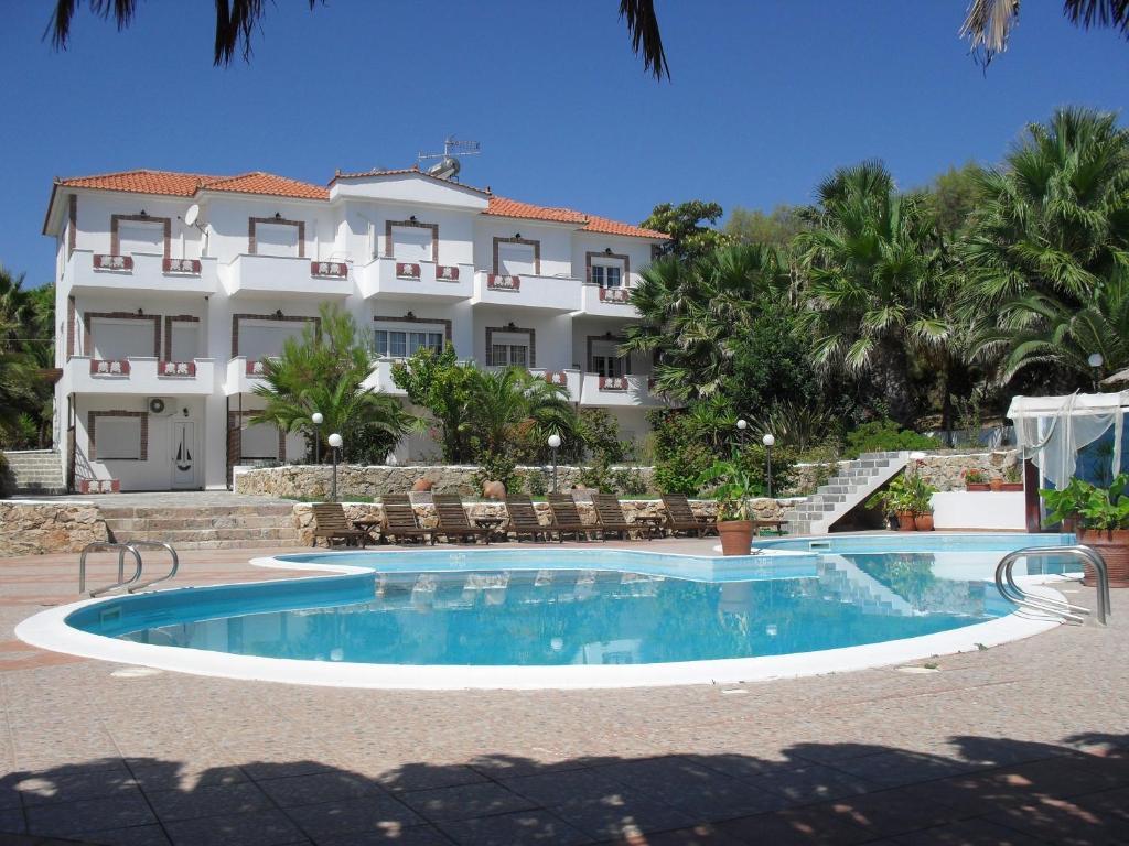 Villa Pouloudia Vatera Exterior photo